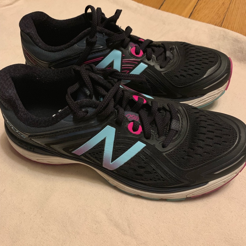 New Balance 860 v8